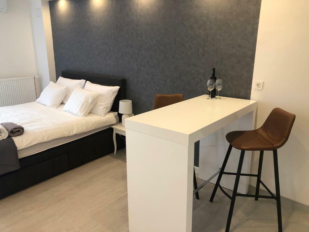 Апартаменты Penthouse "Sky 17" S Balkonom I Besplatnim Parkingom Загреб Экстерьер фото